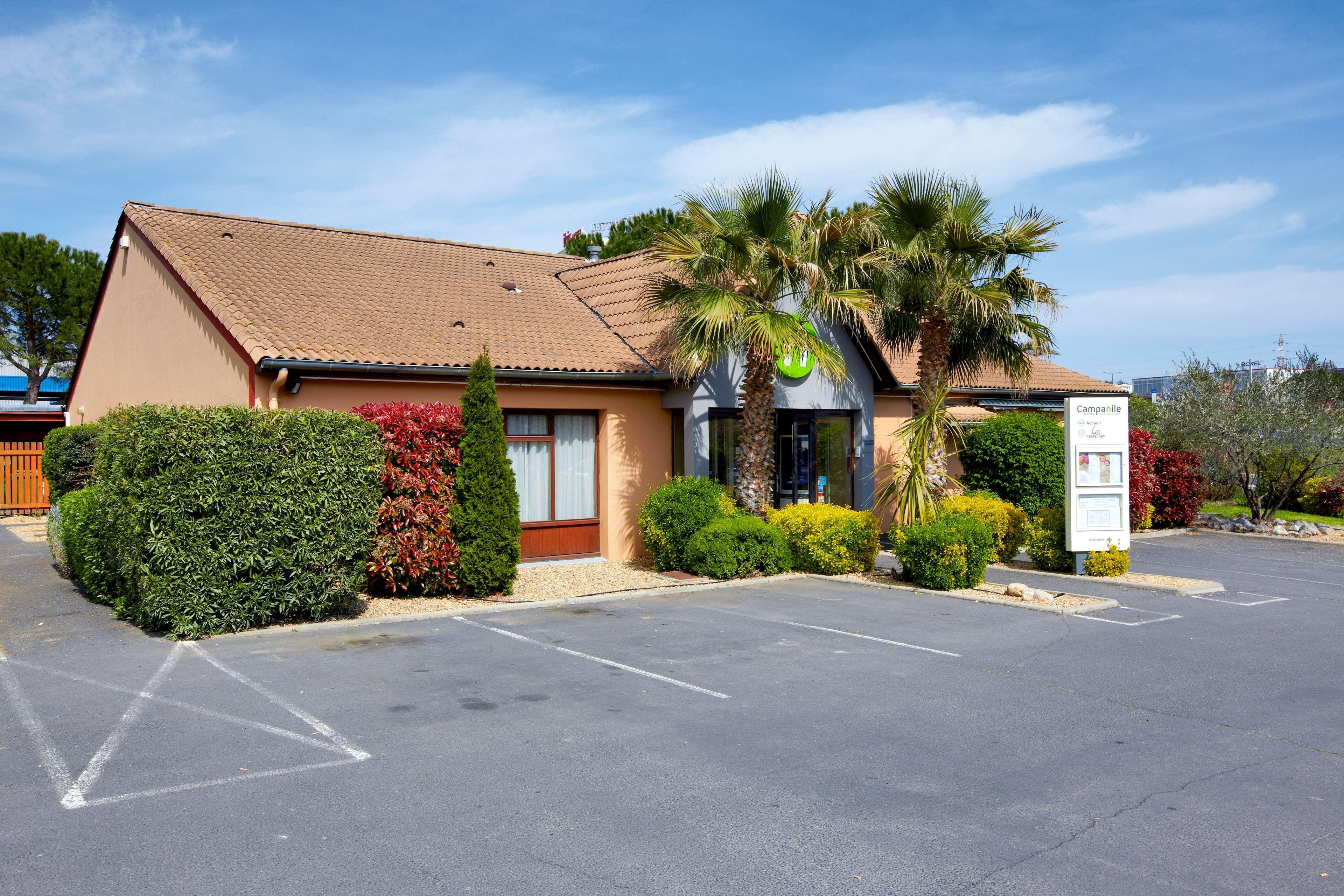 Campanile Beziers A9/A75 Hotel Exterior photo