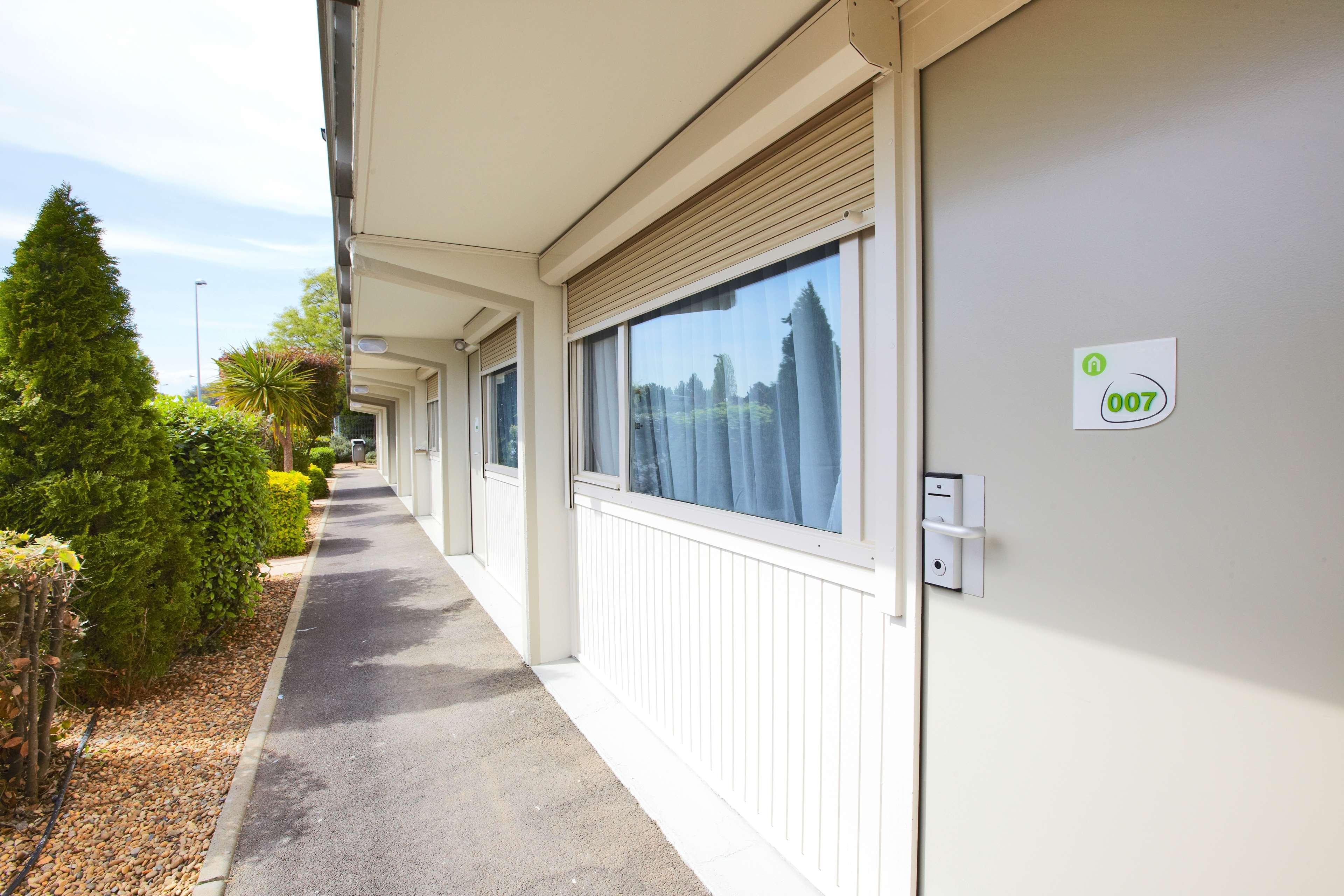 Campanile Beziers A9/A75 Hotel Exterior photo